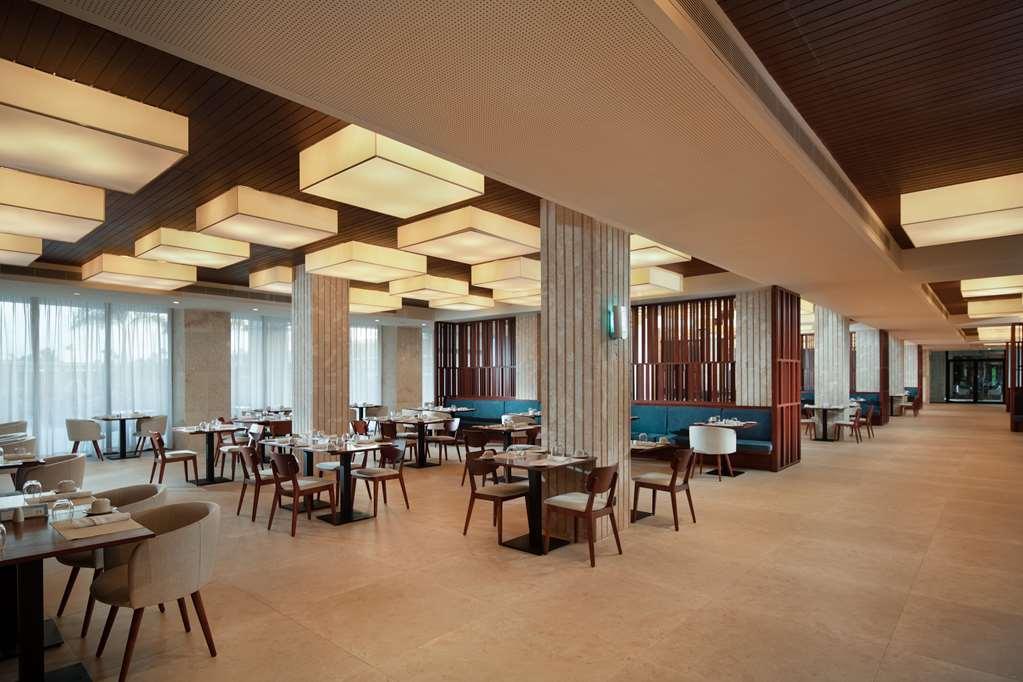 Live Aqua Beach Resort Punta Cana Restaurant foto